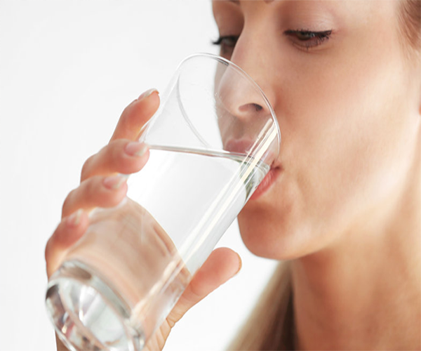 نوشیدن آب و تاثیر کیفیت آب بر روی سلامتی